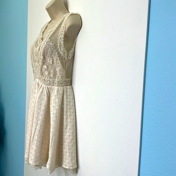 Free People - Victoria Ivory Lace Sleeveless Full Mini Dress Size Small - Picture 7 of 16